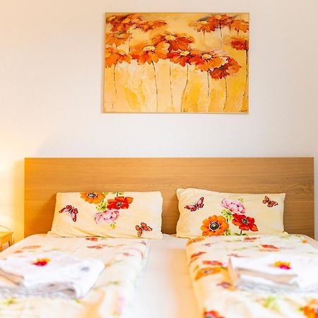 Modernes 2-Zimmer-Apartment Mit Balkon Und Netflix جينا المظهر الخارجي الصورة