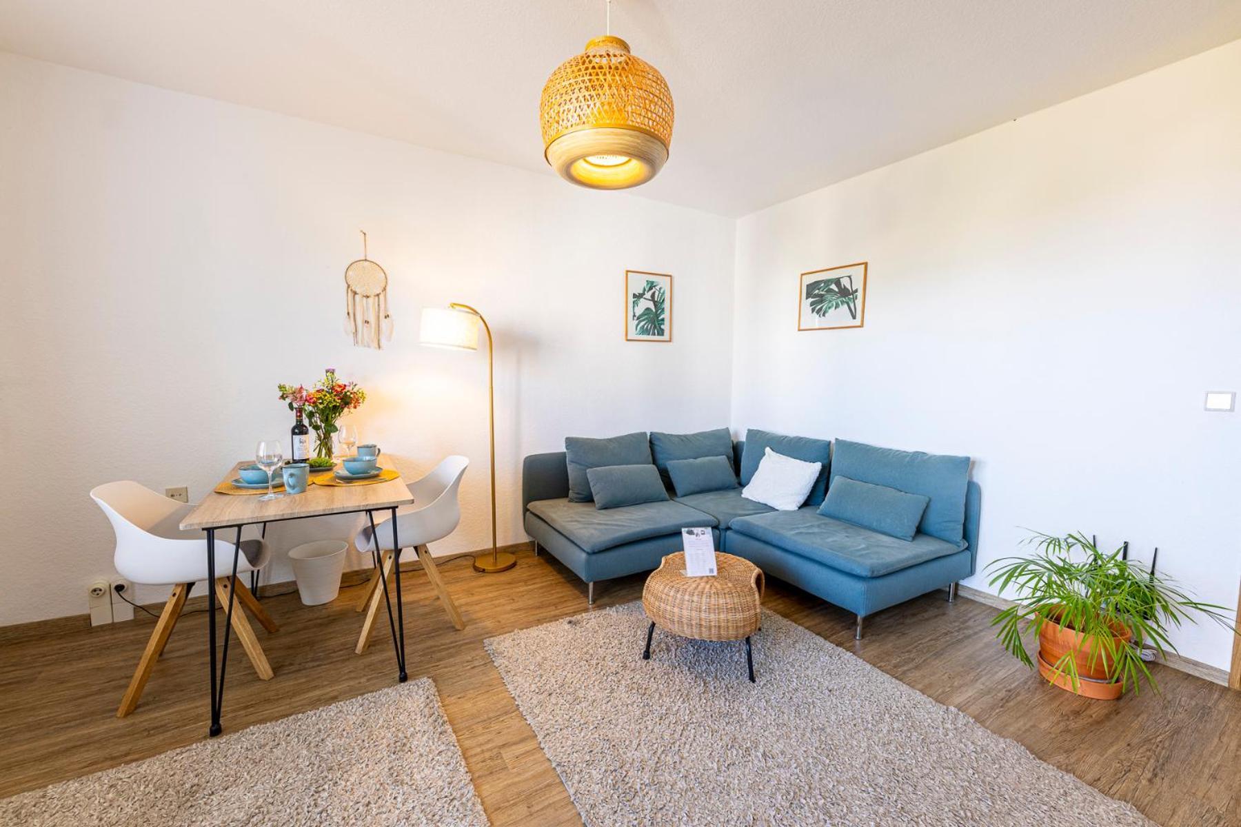 Modernes 2-Zimmer-Apartment Mit Balkon Und Netflix جينا المظهر الخارجي الصورة